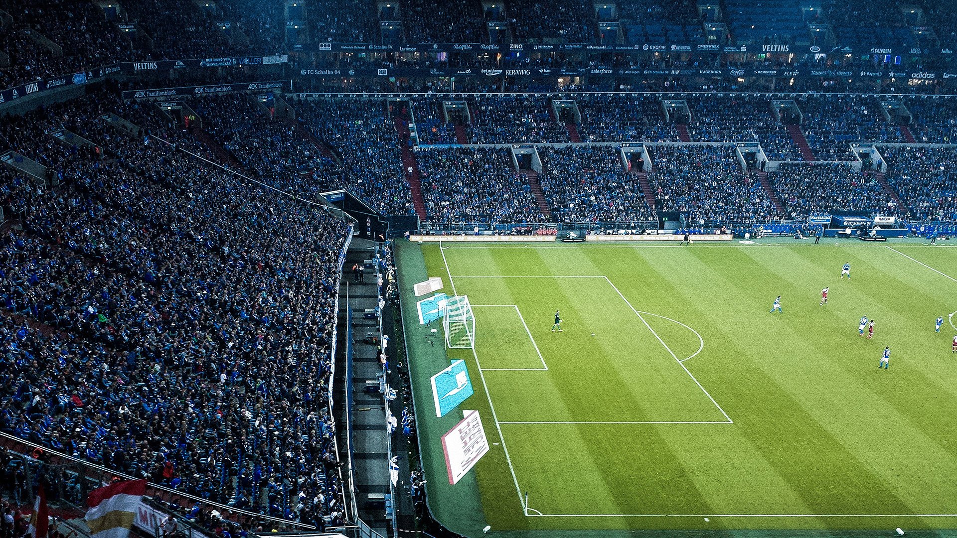 五大联赛是否在对抗型中场中优先培养持球抗压能力,五大联赛最强中场